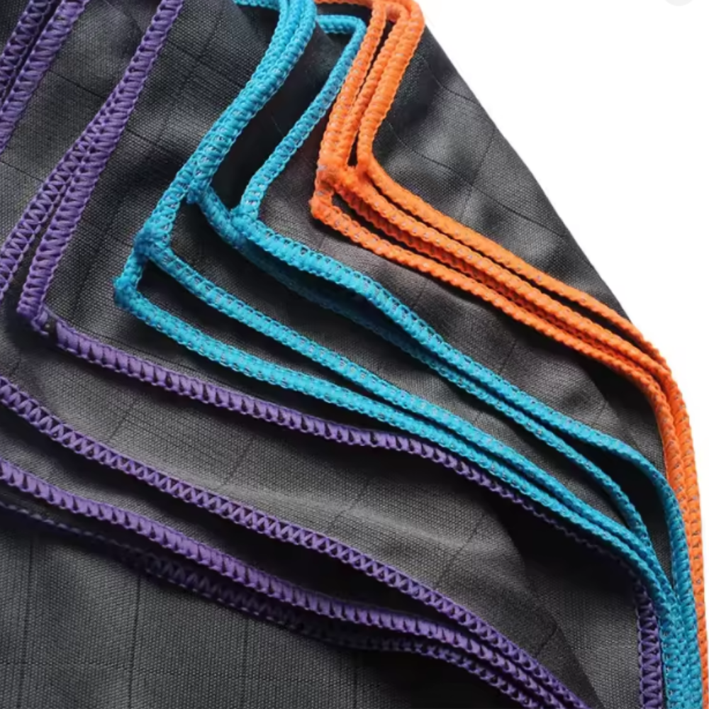 Lint-free carbon fiber cleaning cloth