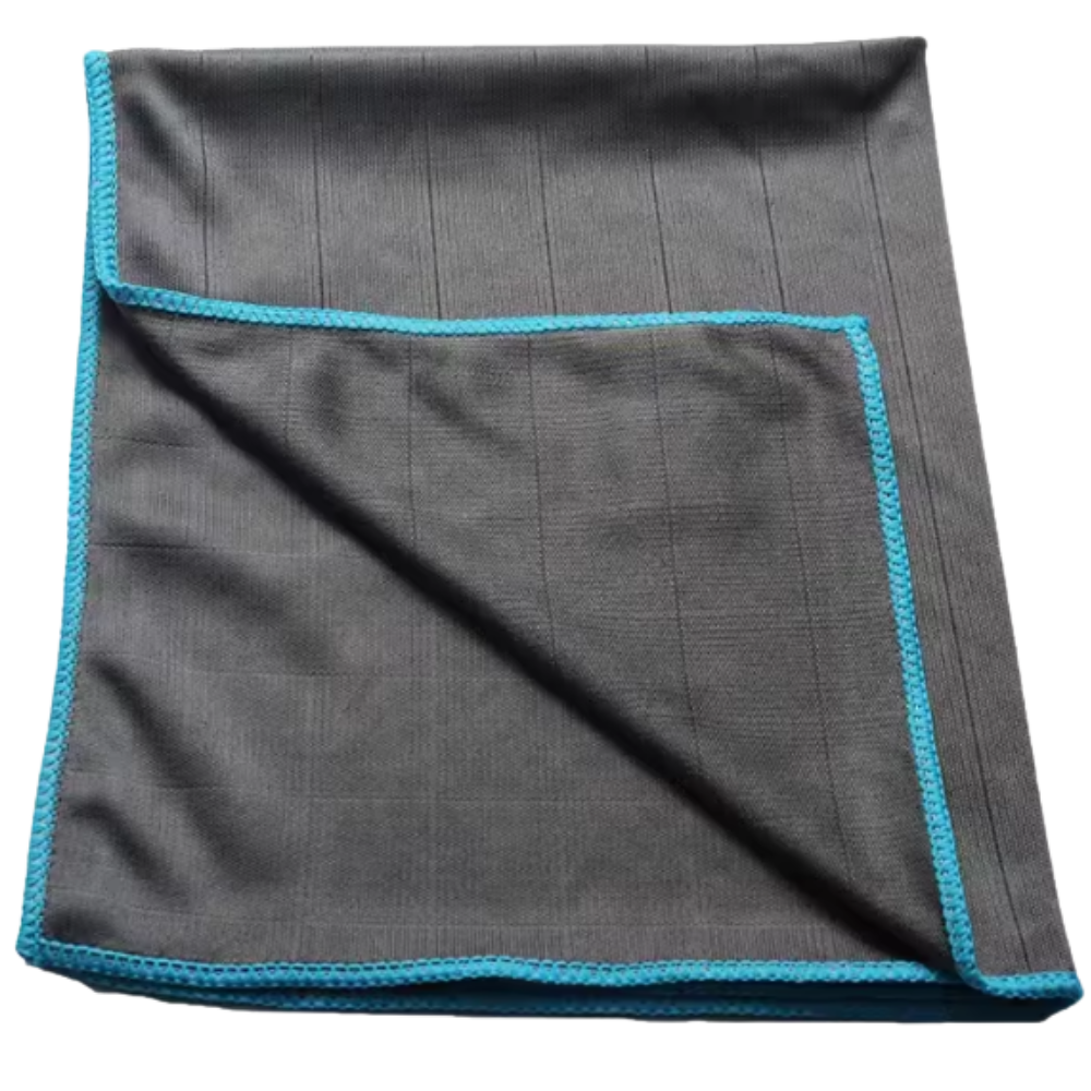 Lint-free carbon fiber cleaning cloth